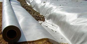 Какой геотекстиль лучше: нетканый или тканый?